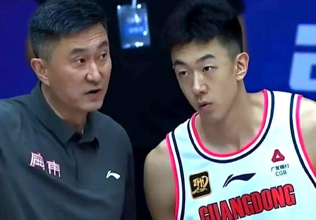 保利体育app下载-0分0板3犯规！不止徐昕焦泊乔，CBA状元郎也被杜锋用废了